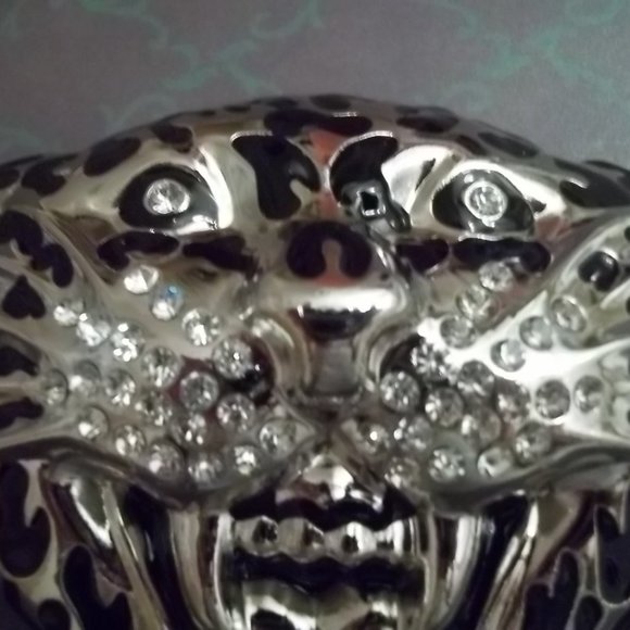 RHINESTONE LEOPARD HEAD BELT BUCKLE - Picture 3 of 5
